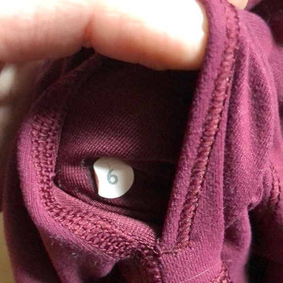 Lululemon Wunder Under leggings. Size 6. Maroon - Picture 4 of 4